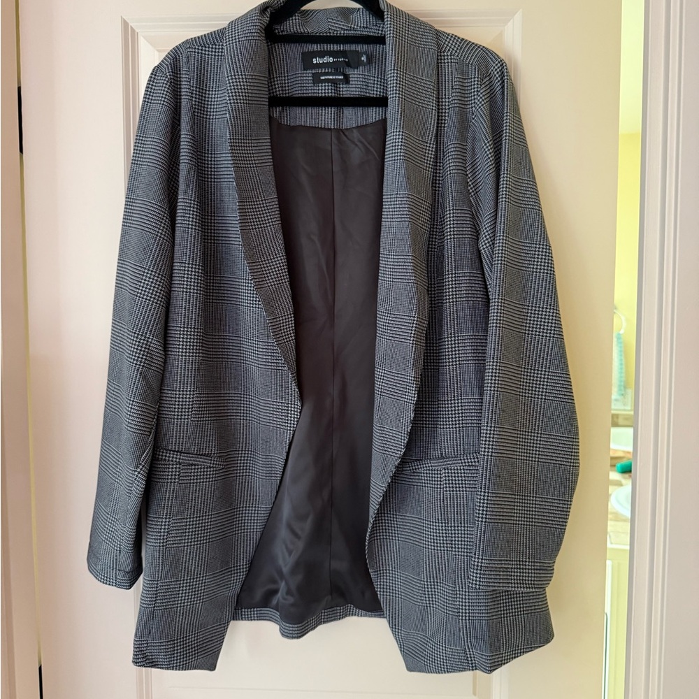 Torrid Black and White Houndstooth Blazer